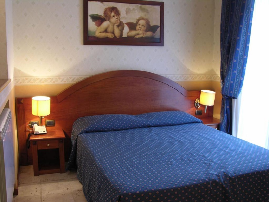 Double or Twin Standard