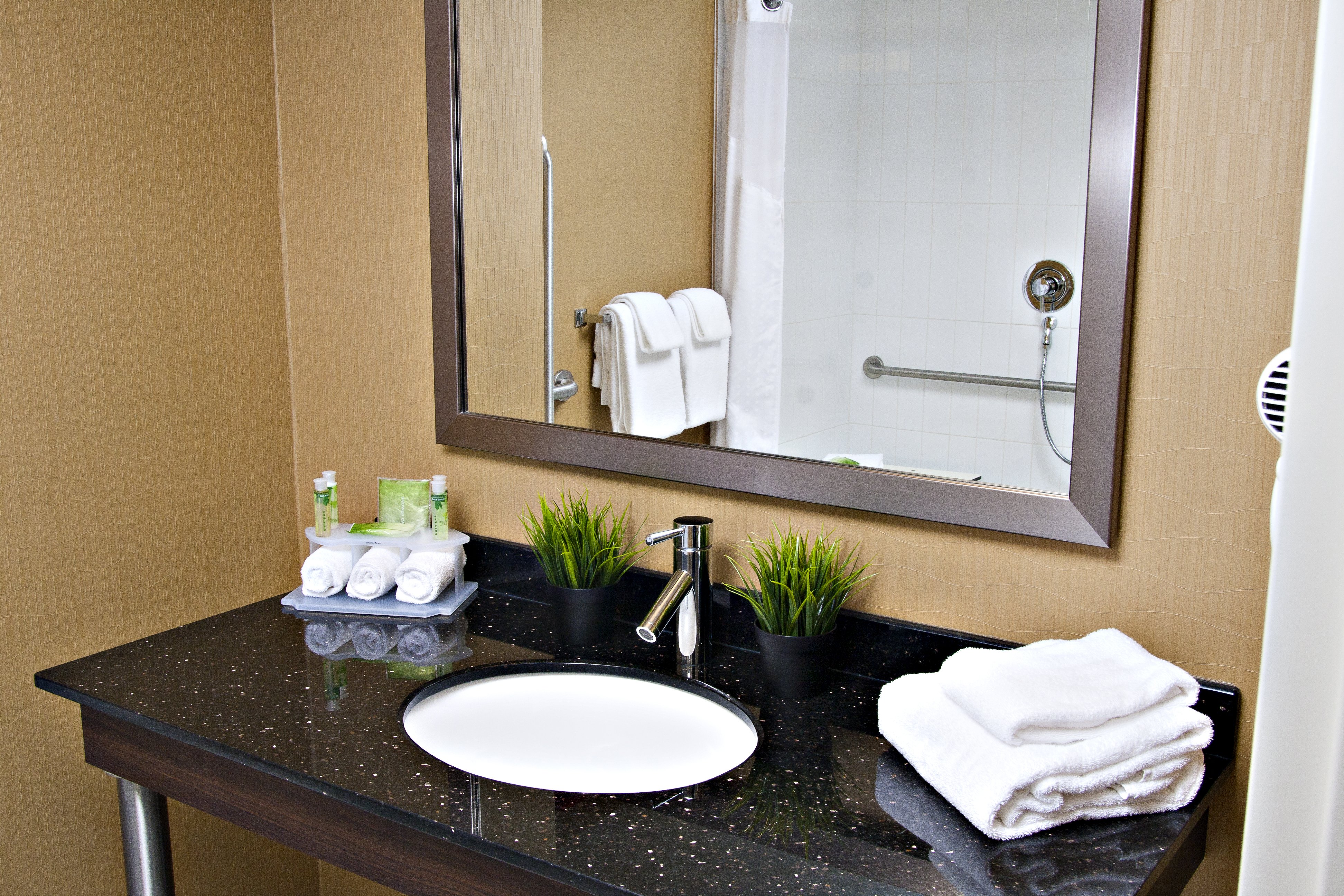 Holiday Inn Express Pembroke 51/51