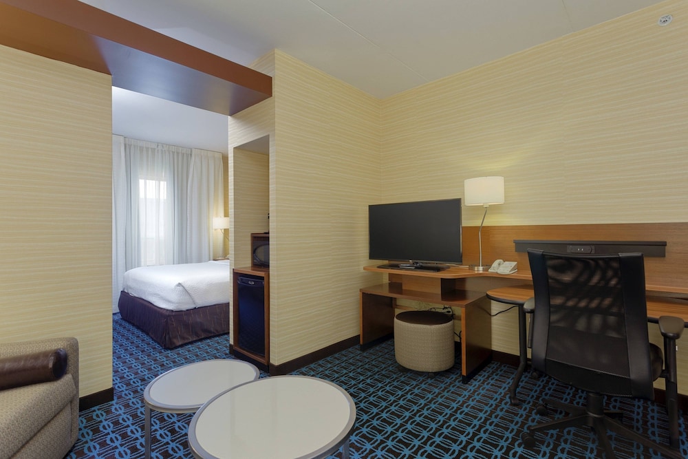 Fairfield Inn Suites By Marriott Belleville 14/48