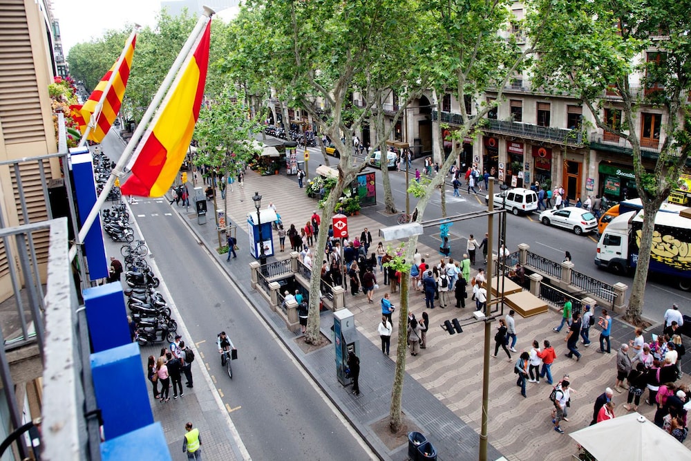 Hostal Bcn Ramblas 10/15