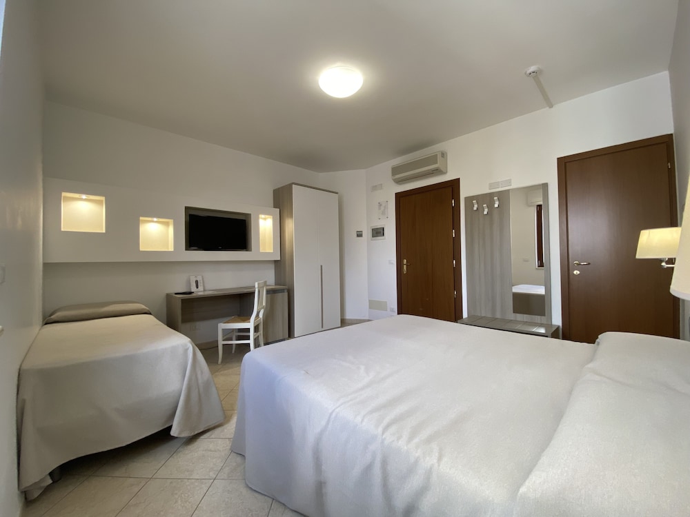 Hotel Victoria 22/66