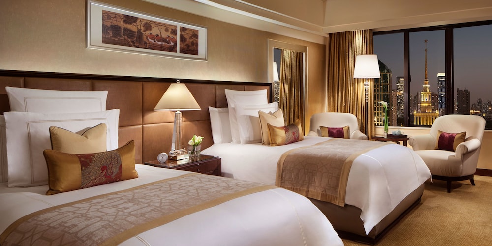 Portman Ritz Carlton 9/43