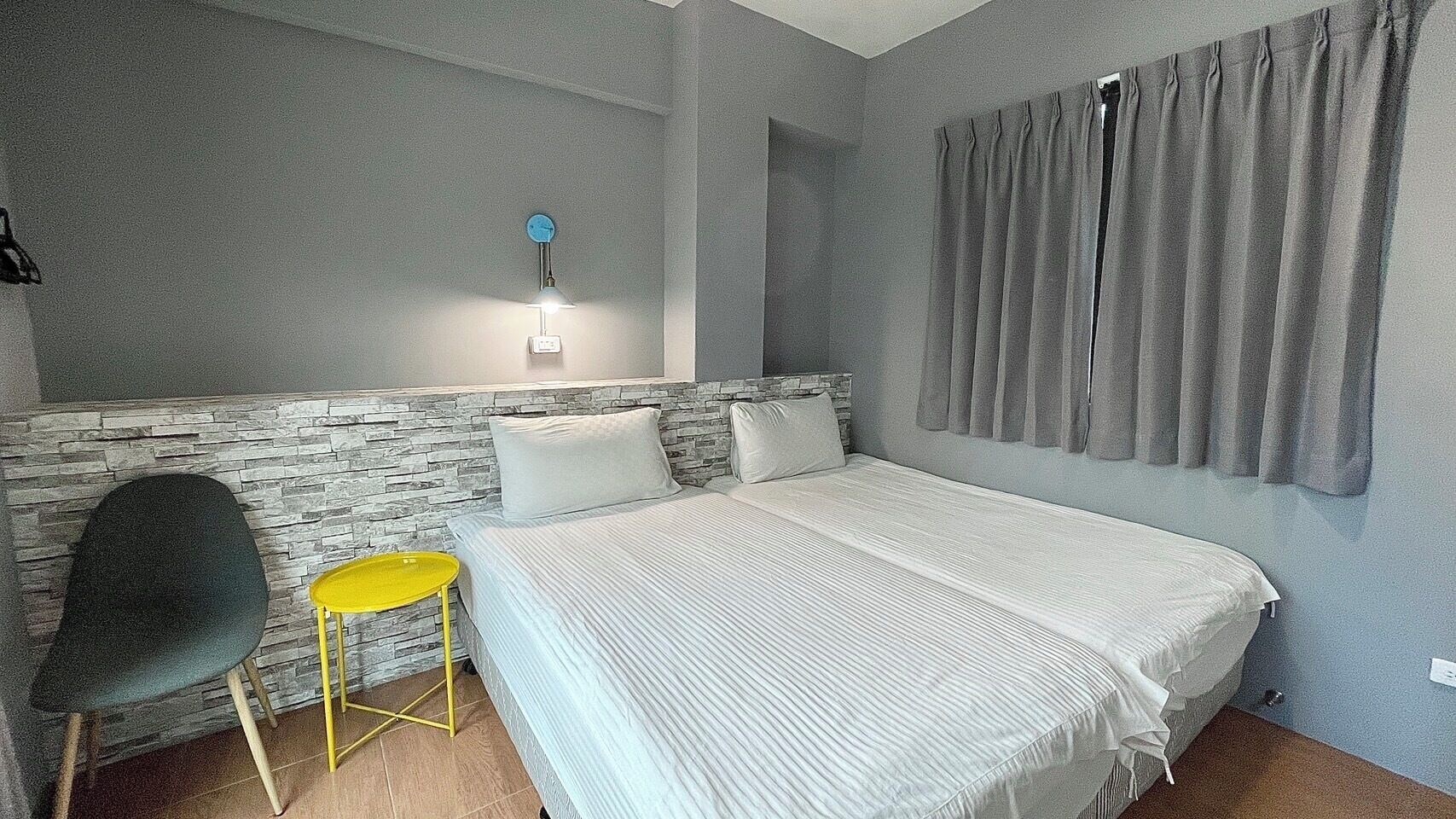 Room, Twin Beds, Balcony