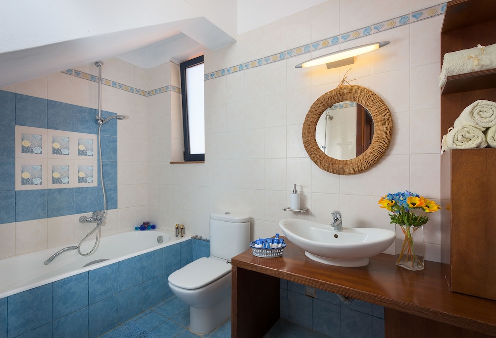 Cristelia Luxury Sea Front And Pool Villa 39/41