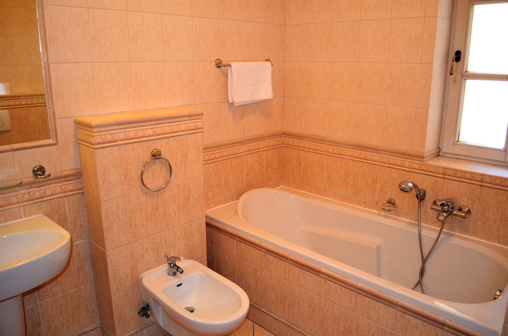 Hotel Krasna Kralovna 24/24