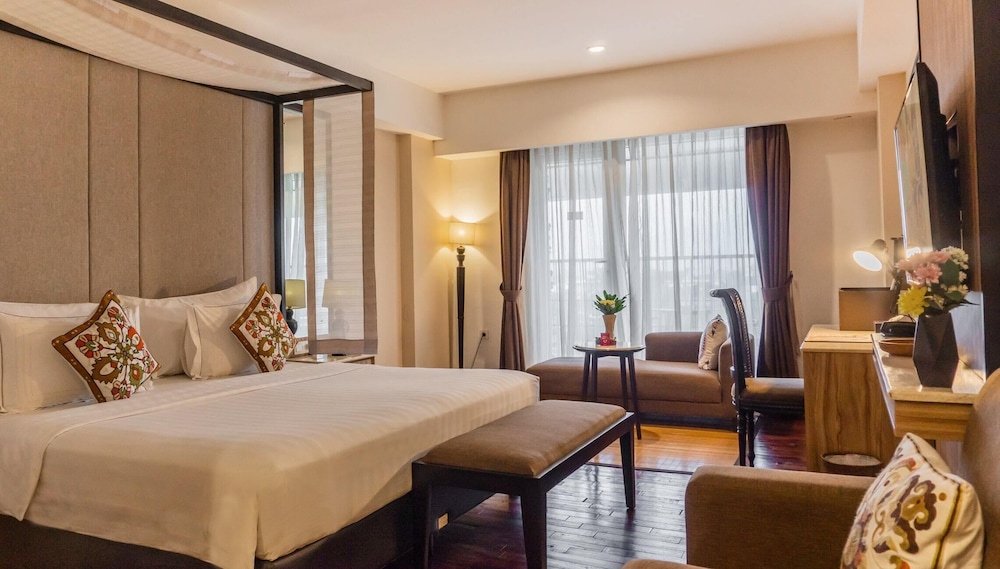 غرفة تنفيذية بسرير كينج بشرفة، Grand Sunshine Resort and Convention 2/5