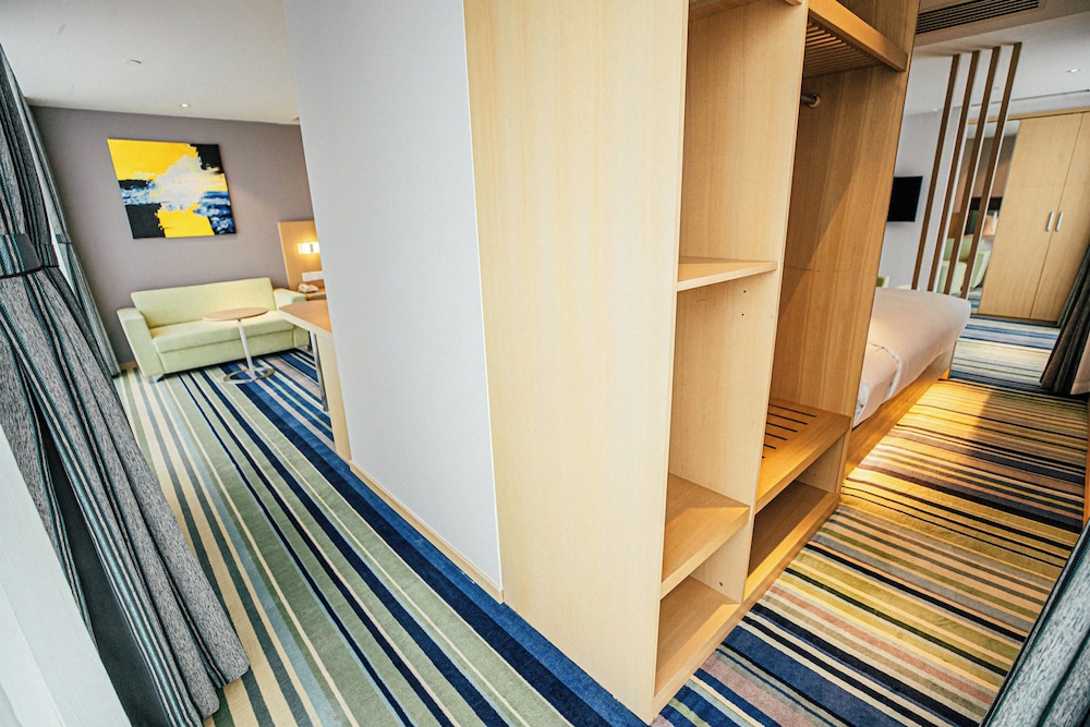 Holiday Inn Express Yingkou Onelong Plaza 5/48