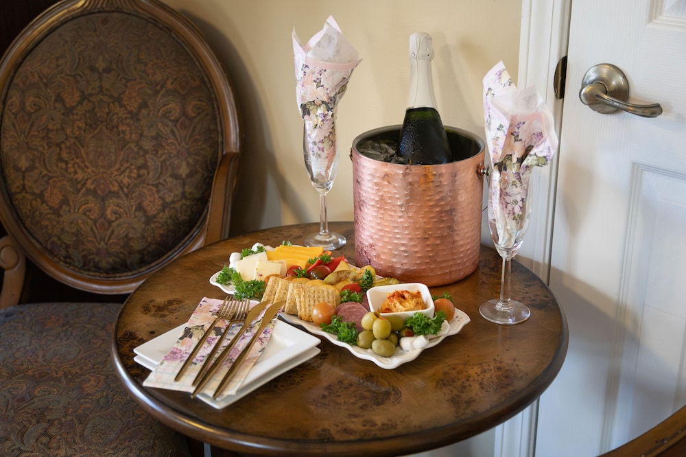 Bayfront Westcott House Bed and Breakfast 34/50