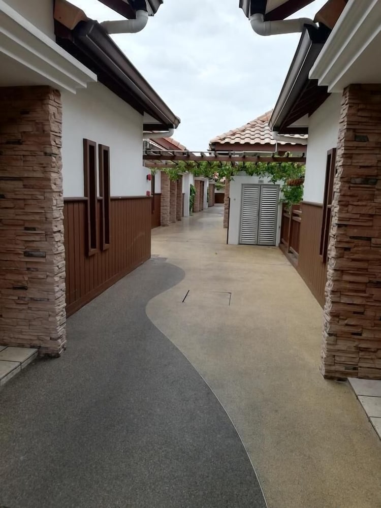 Wonderland Private Chalet at Port Dickson 34/48