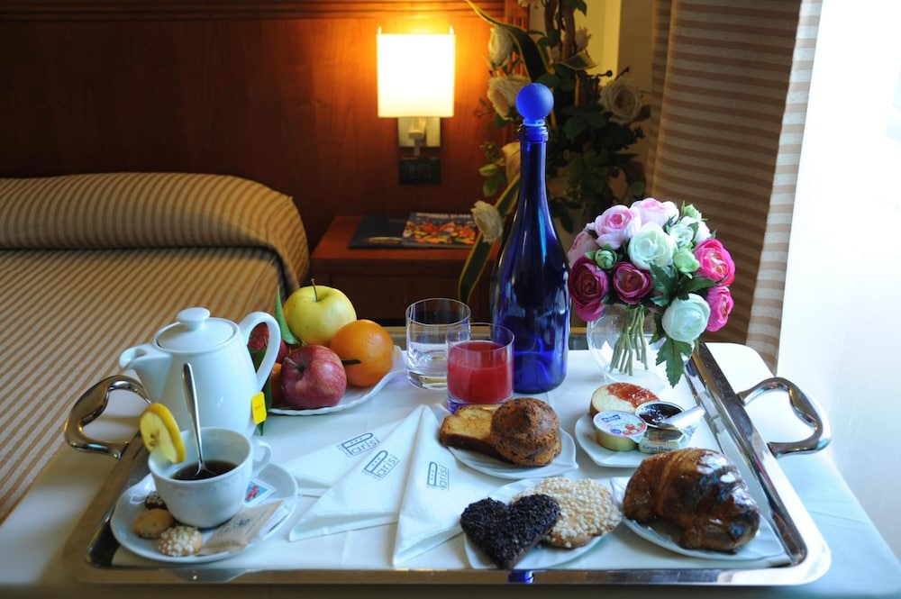 Hotel Parisi 32/67