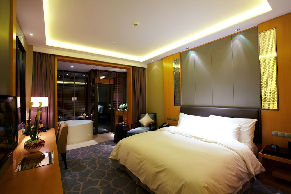 Cixi Hangzhou Bay Hotel 8/37