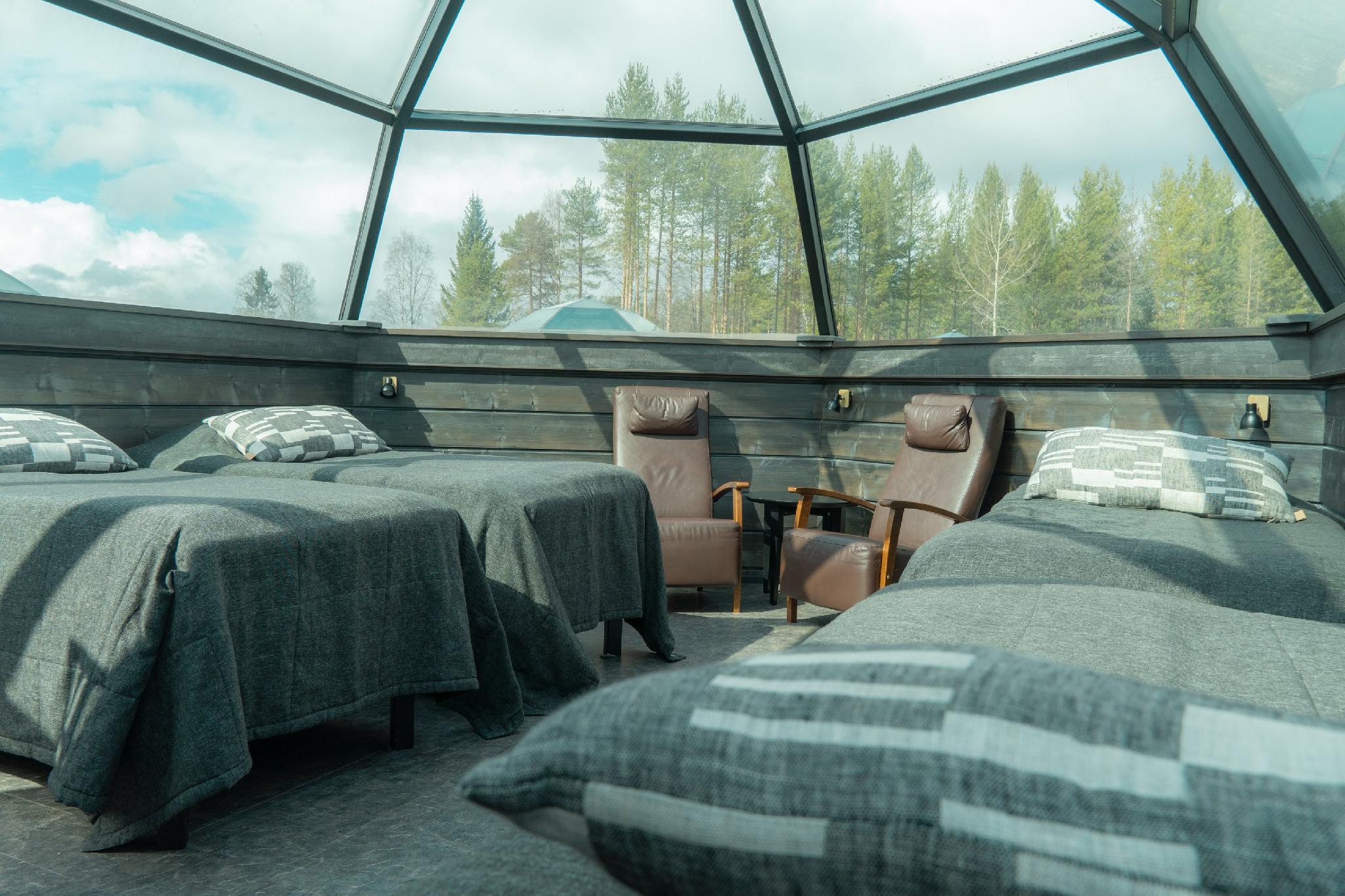GLASS IGLOO, FAMILY