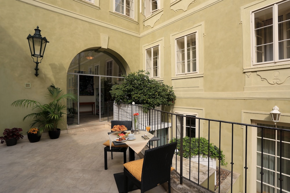 Appia Hotel Residence 34/50