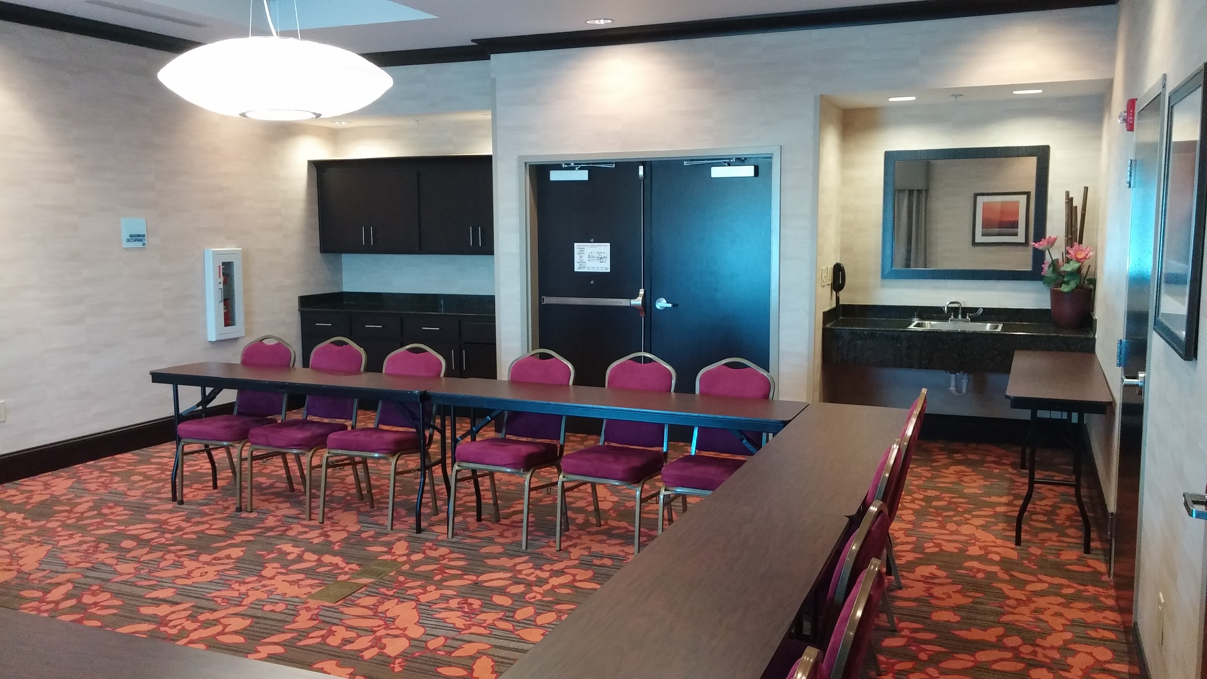 Holiday Inn Express Augusta North 51/53