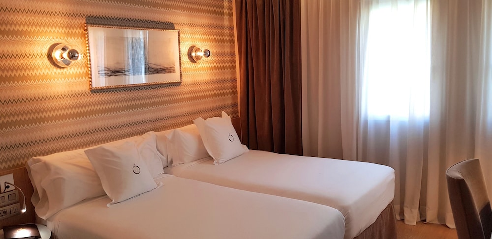 STANDARD, TWIN BEDS