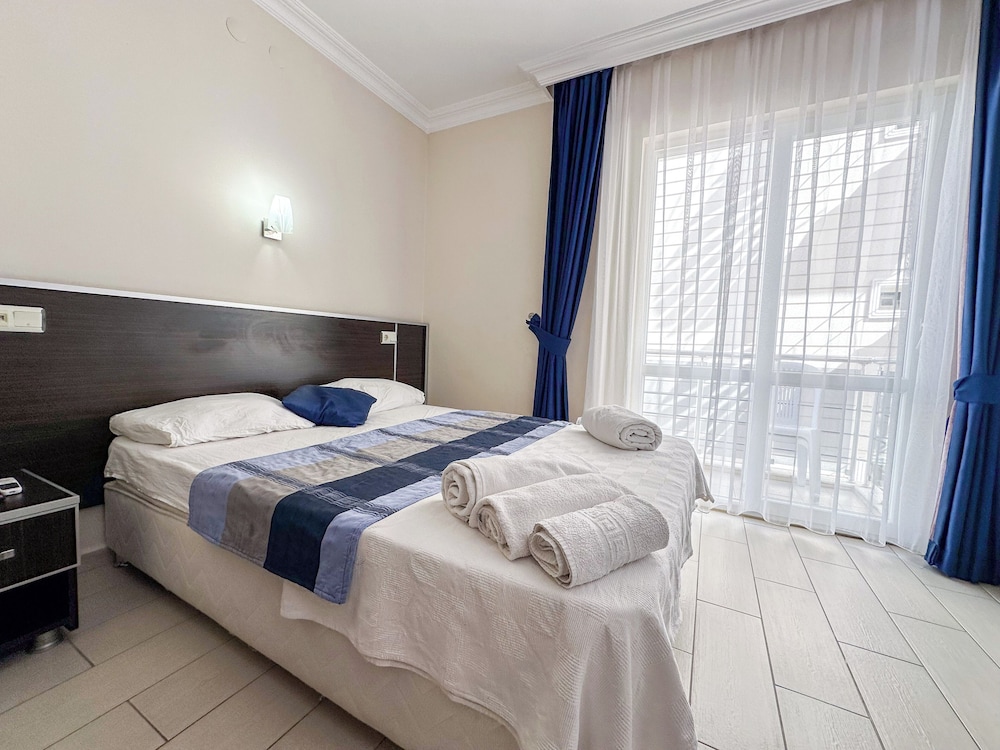 Room, Double Bed