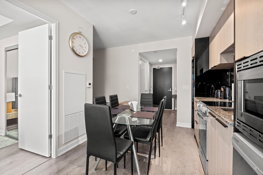 Teahouse Condos in Downtown Toronto 37/50
