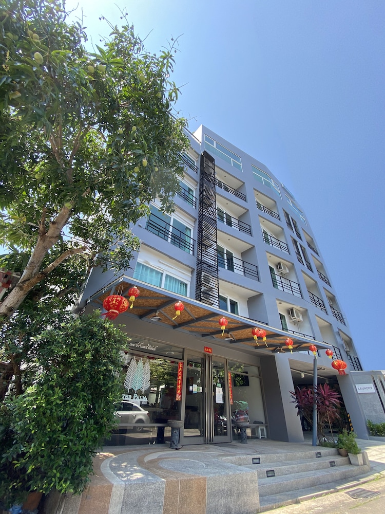 THE PALMS RESIDENCE 4/59