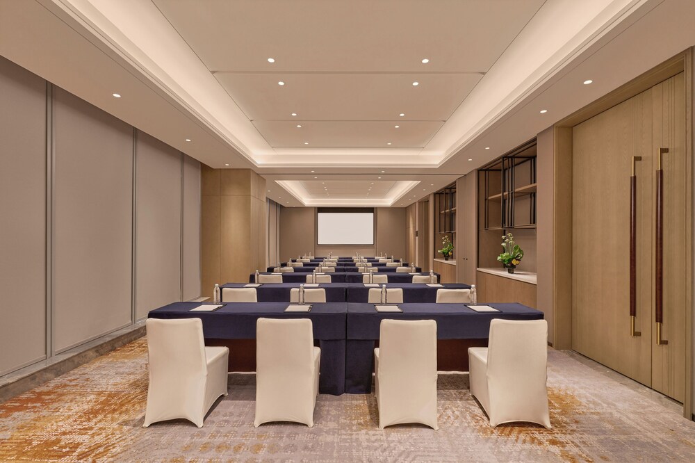 Hyatt Place Nantong, Xinghu City Plaza 19/23