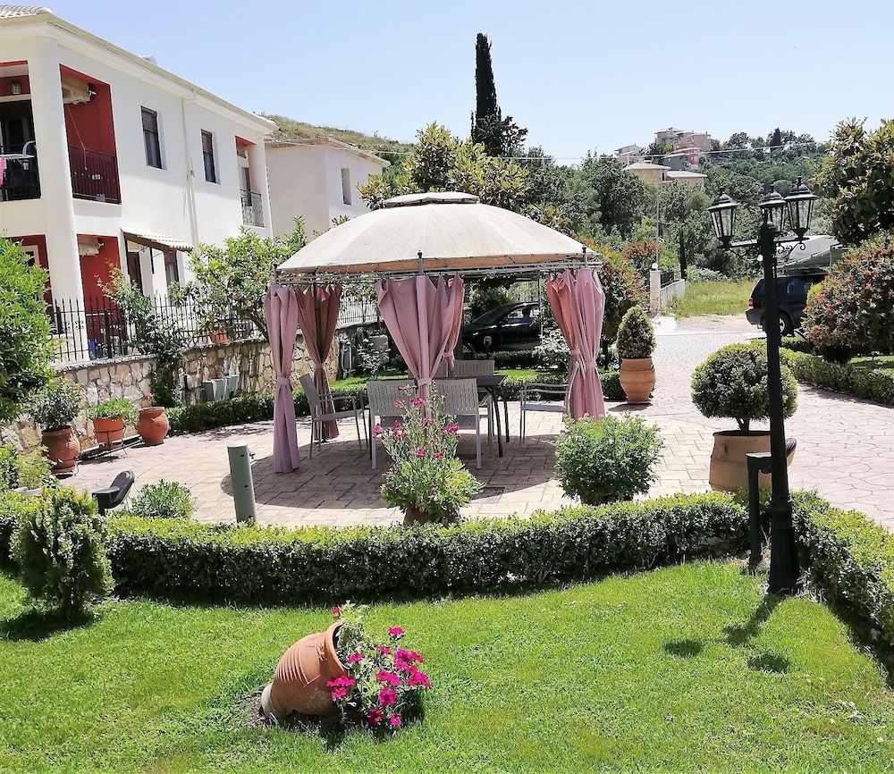 Delphin Rooms Sivota 39/50