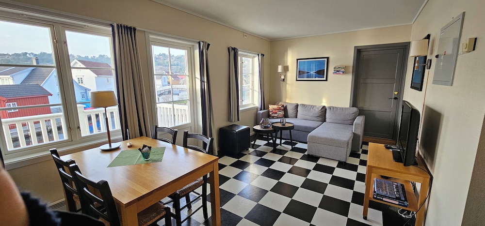Hotel Lyngorporten 13/50