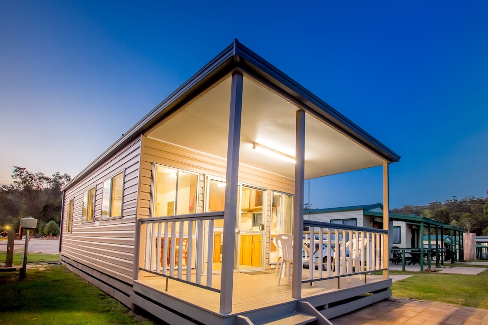 Eden Beachfront Holiday Park 2/50