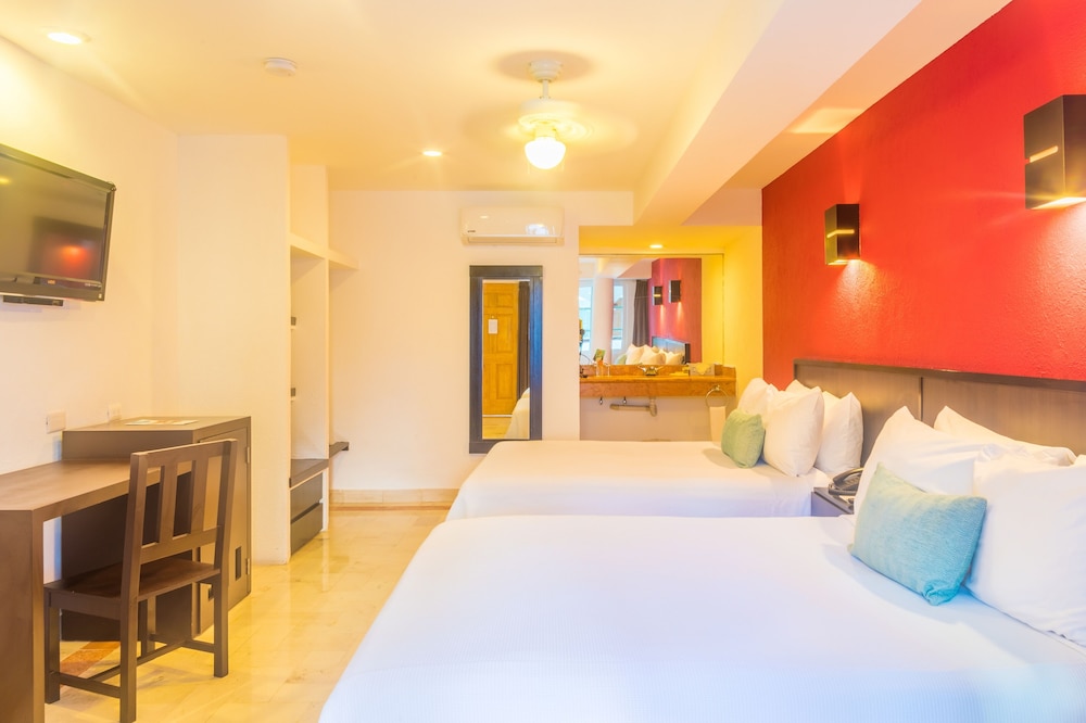 Illusion Hotel Boutique 33/73
