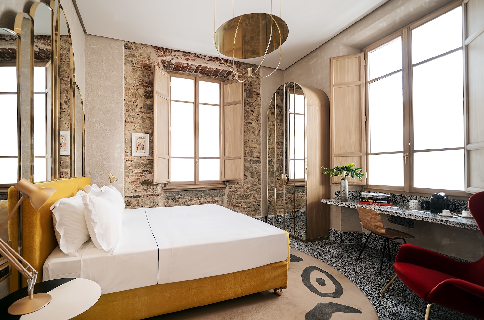 DELUXE, DOUBLE BED