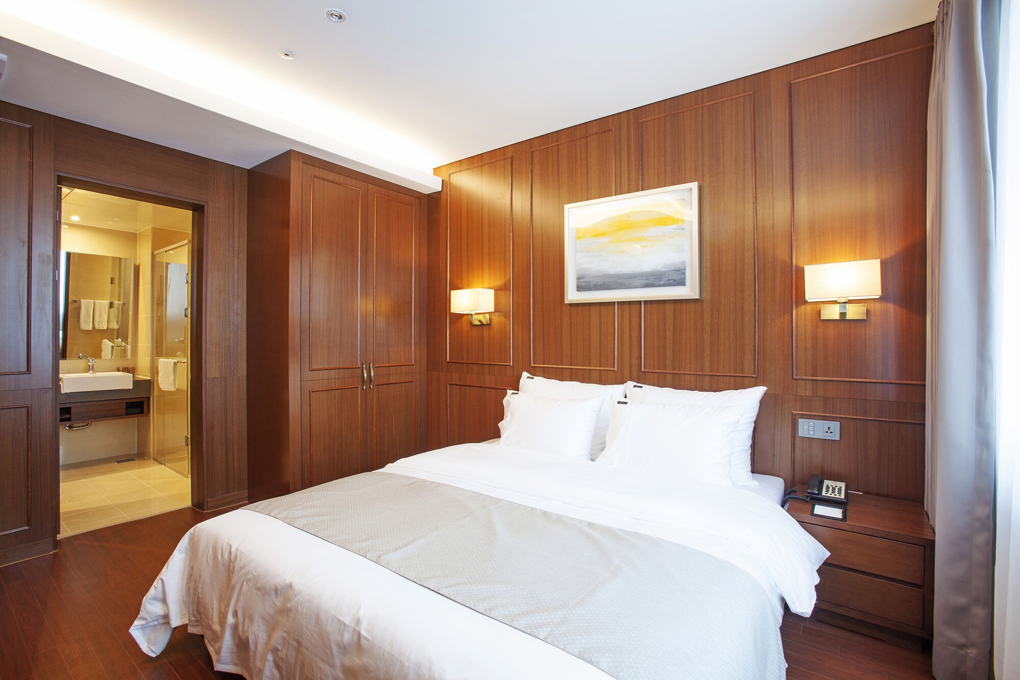 City, Suite, Double Bed