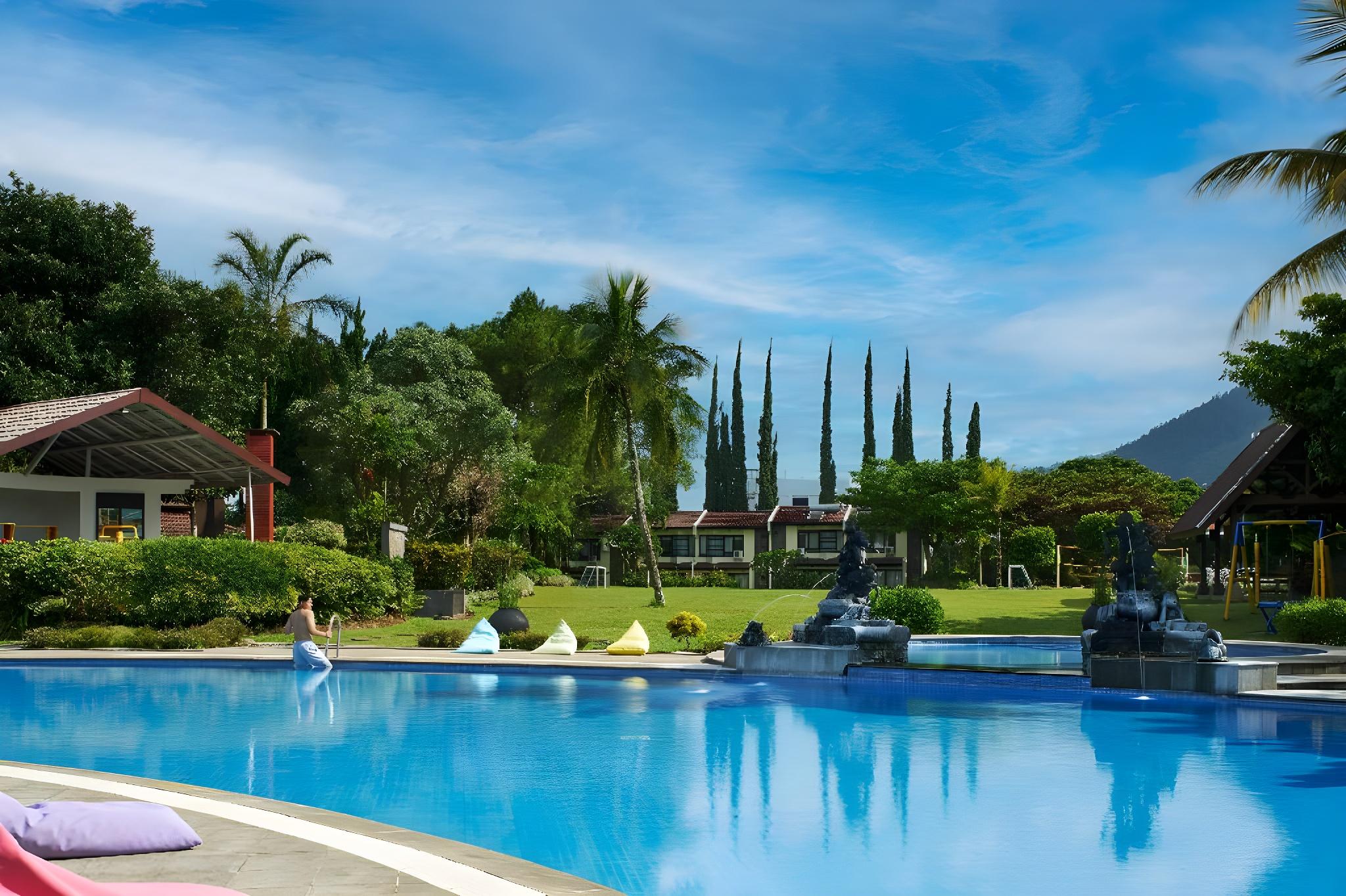 El Hotel Kartika Wijaya Batu in BATU