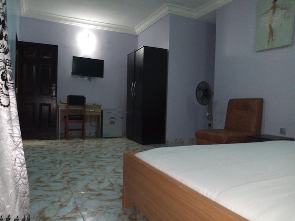 De Maria Inn 3/30