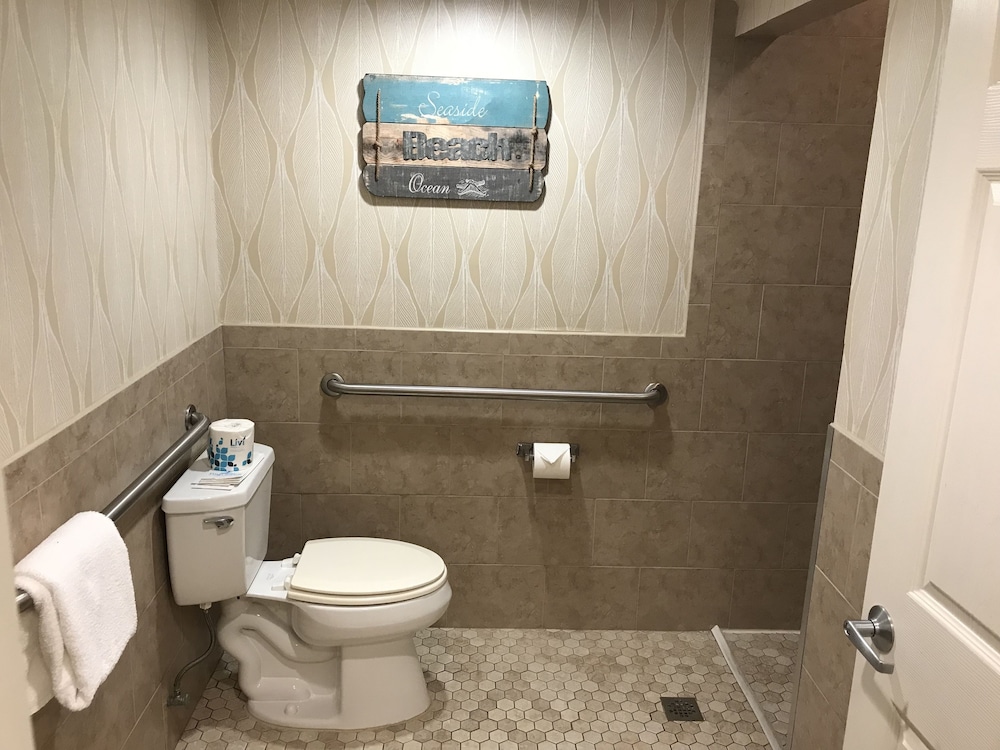 ROOM, QUEEN BED, POOL VIEW, ACCESSIBLE