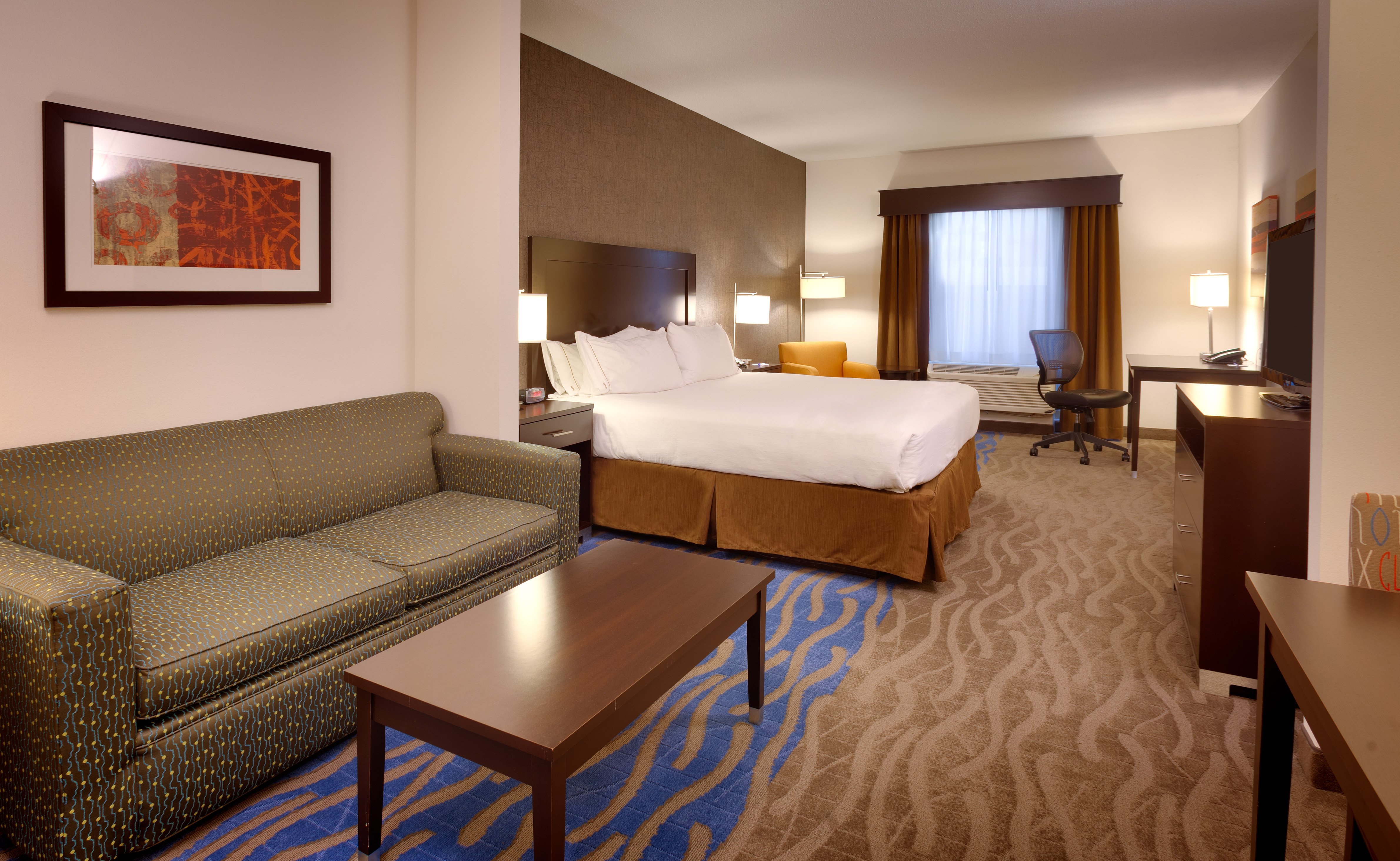 Holiday Inn Express Suites Overland Park 17/60
