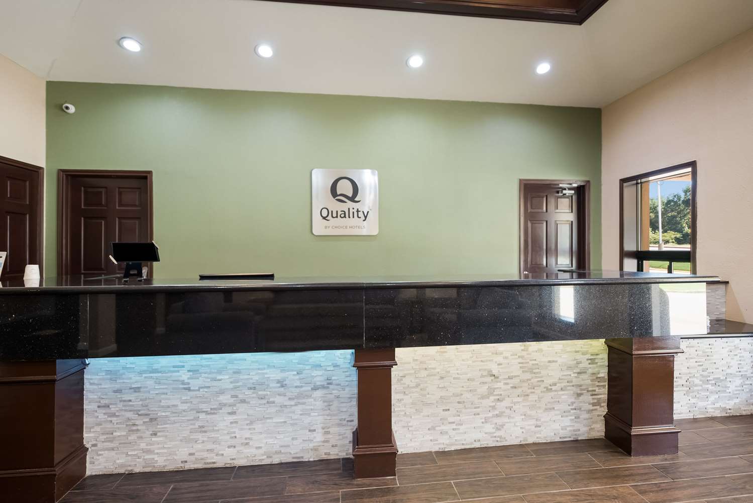 Quality Inn Suites Lufkin 8/34