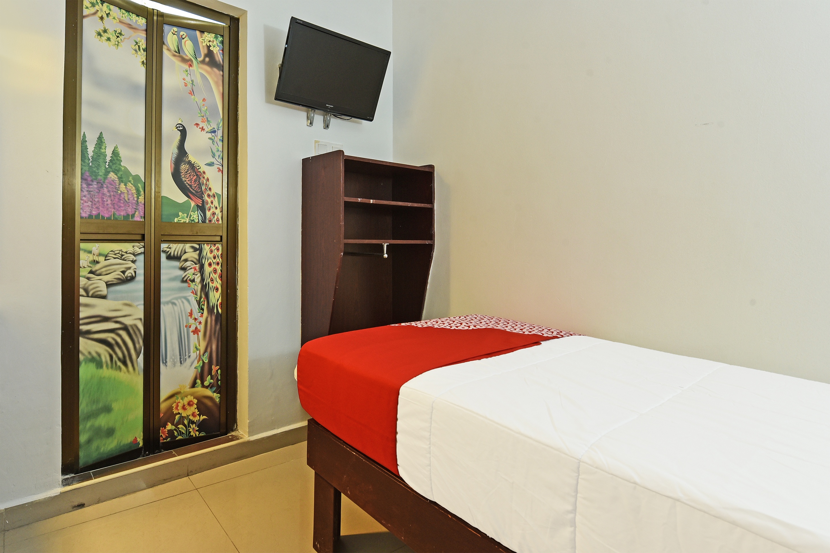 Super OYO 90572 J Hotel Masjid India 24/39