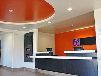 Lobby at Motel6 Victorville, CA - Apple Valley, VICTORVILLE - CA