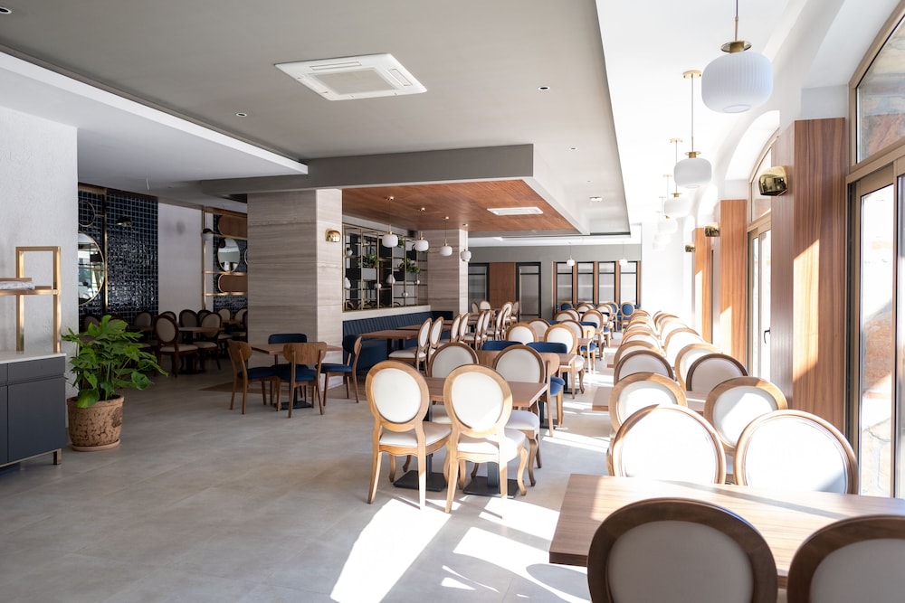 Side Village Hotel 30/46
