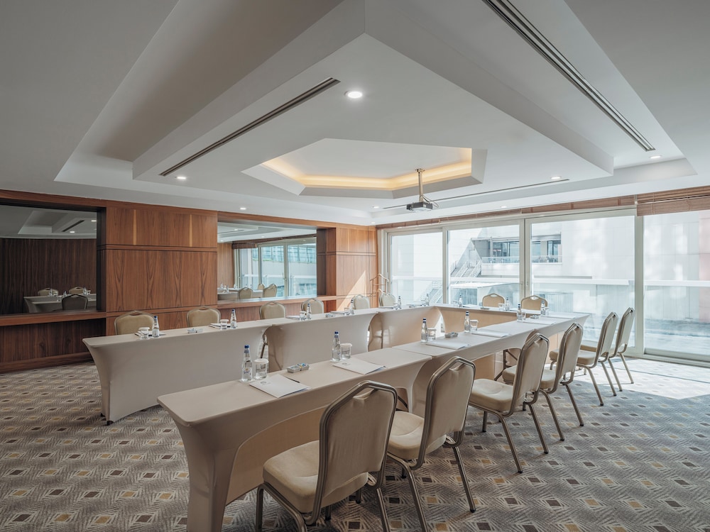 Selectum City Atasehir 48/58