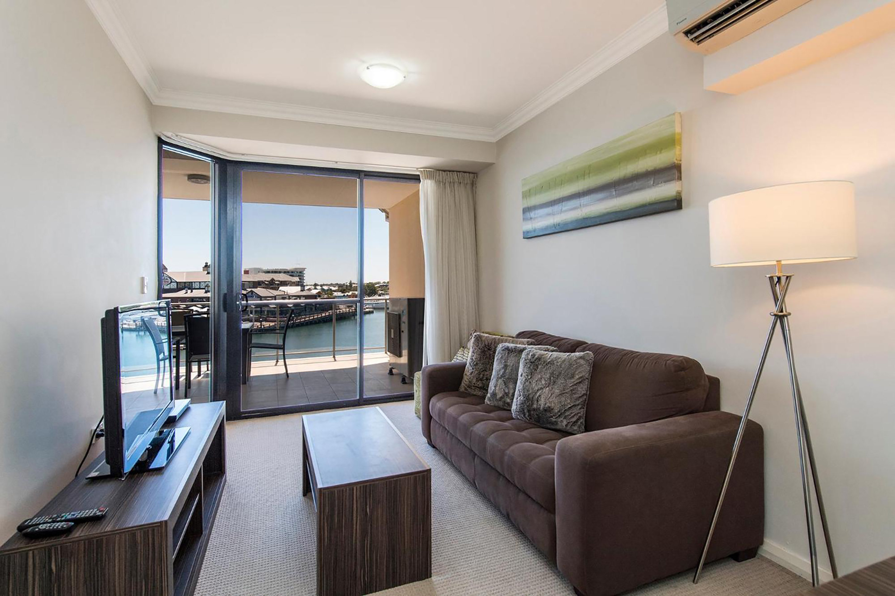Dolphin Quay Apartments 52/71