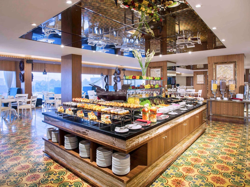 Grand Mercure Yogyakarta Adi Sucipto 54/70