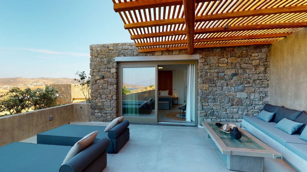 Panormos Bay Suites 20/48