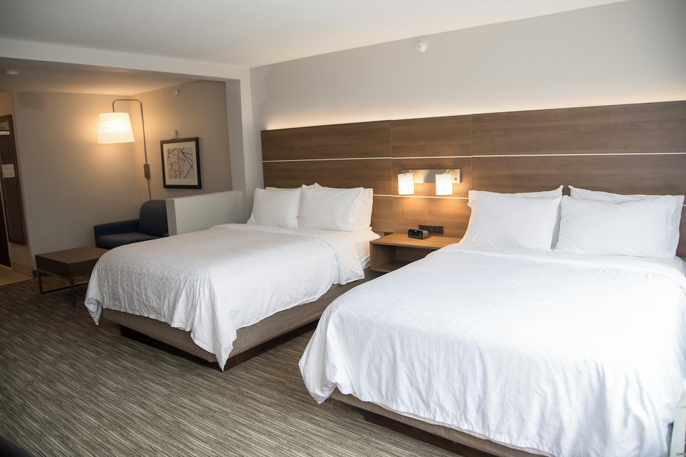 Holiday Inn Express and Suites Colorado Springs North an IHG Hotel 12/67