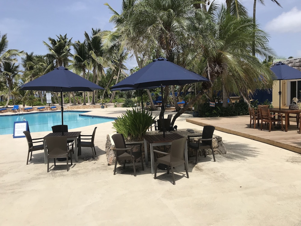 THE PALMS AT PELICAN COVE 50/66
