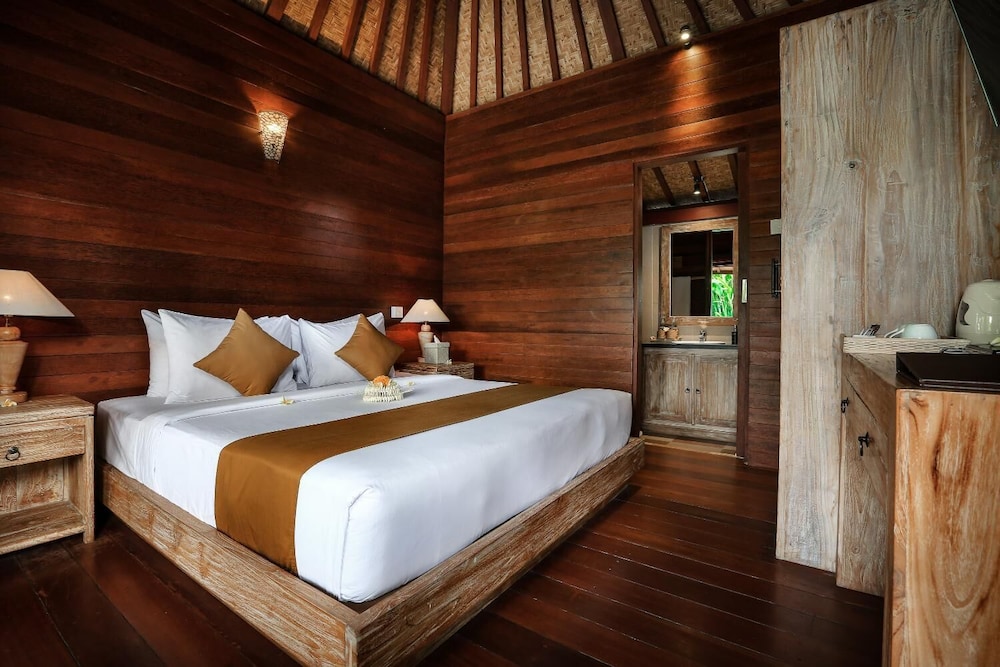 Yana Villas Kemenuh 24/68