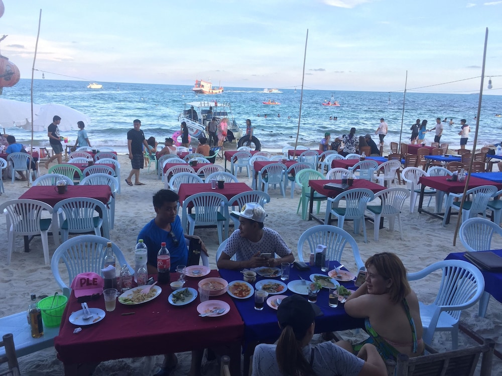 Sea Breeze Resort 31/35