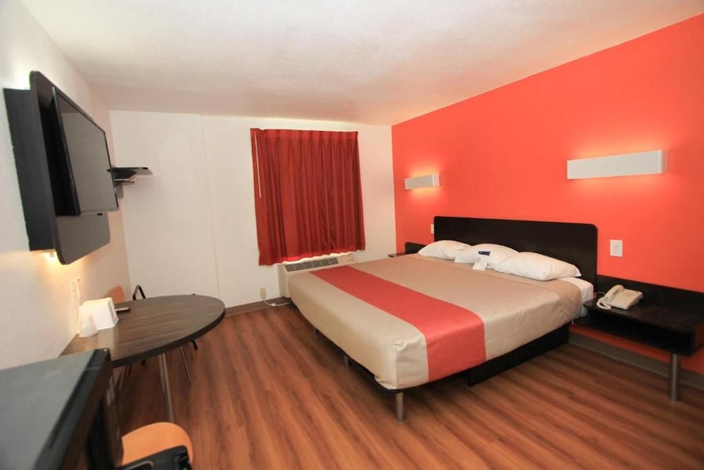 Motel6 San Antonio, TX - Downtown - Alamo Dome 20/54