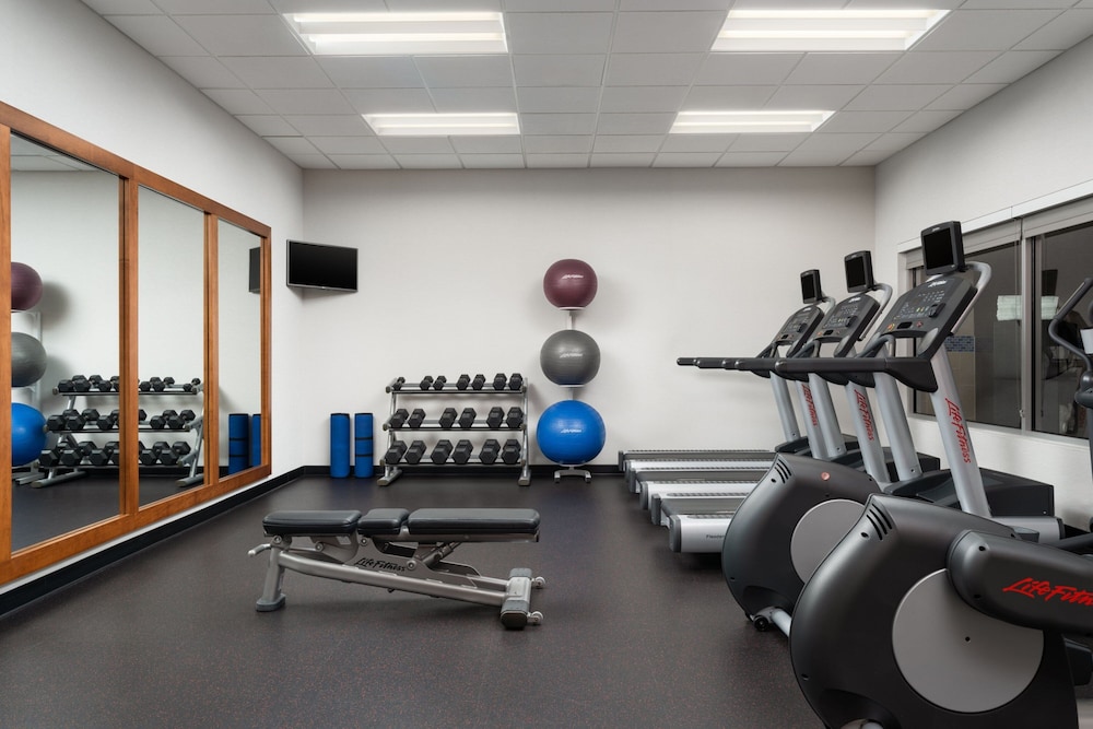 Towneplace Suites Champaign Urbana Campustown 20/48