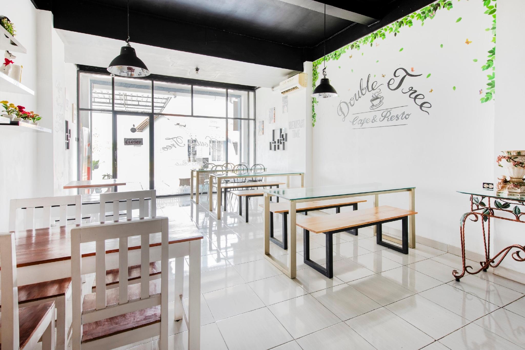 OYO 3746 Double Tree Guesthouse 21/24