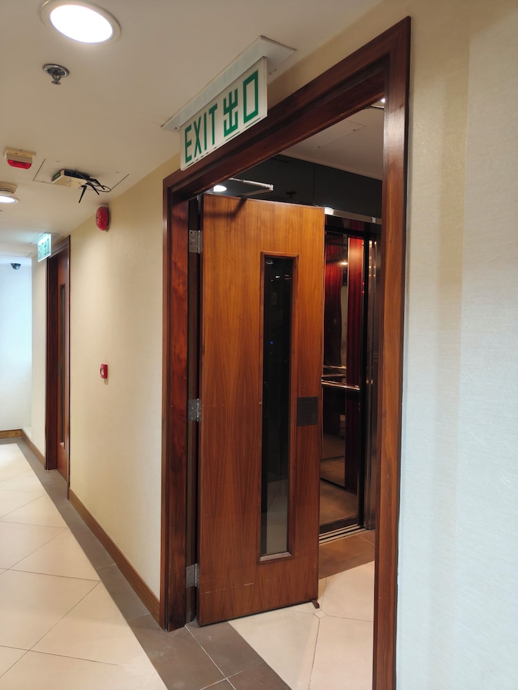 H1 Hotel 43/55