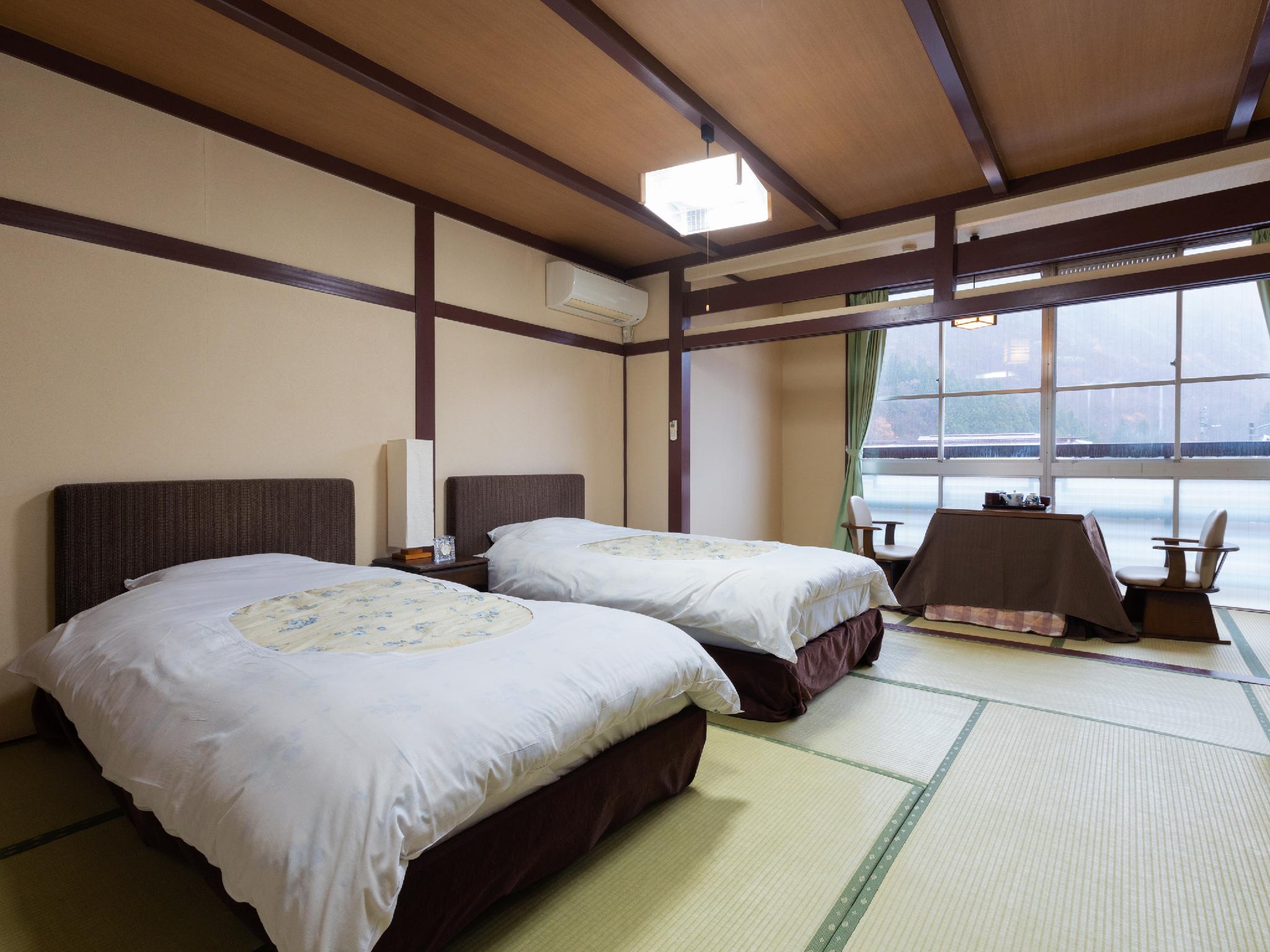 Japanese Western, Double Bed, Smoking